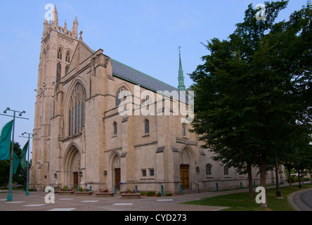 Fassade des Neo gotische lutherische Kirche in Minneapolis mit Glockenturm Stockfoto