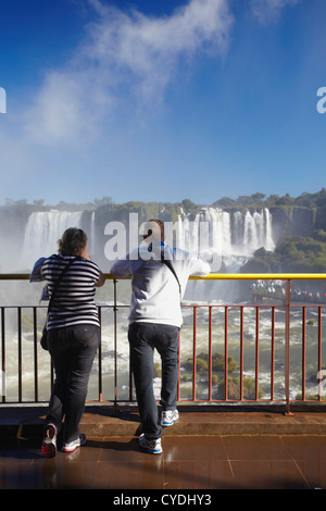 Zu zweit am Iguaçu Nationalpark Iguaçu, Parana, Brasilien Stockfoto