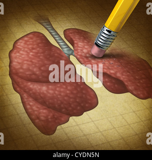 Menschliche Lunge Gesundheit und einen Rückgang der Atemfunktion, verursacht durch Krebs oder Krankheit als ein Radiergummi Löschen einer alten Grunge medizinische Illustration auf Pergamentpapier zu verlieren. Stockfoto