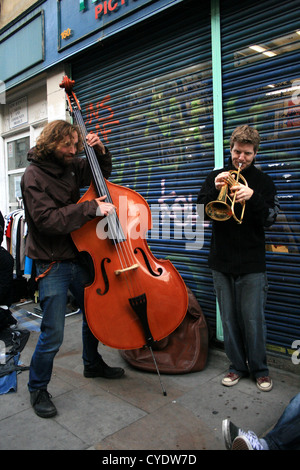 Straße Buskers, Brick Lane, London Stockfoto