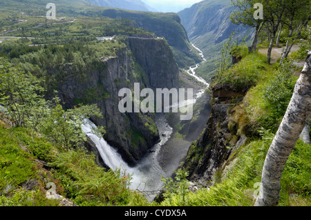 Voringfoss Wasserfall, in der Nähe von Eidfjord, Hordaland, Norwegen Stockfoto