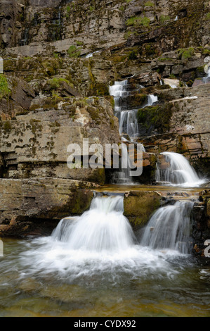 Tvindefossen Wasserfall, Strassenverlauf in der Nähe von Voss, Norwegen Hordaland Stockfoto