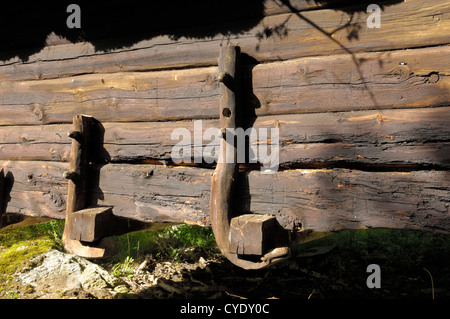 Konstruktionsdetail, traditionellen Rasen überdachten Holzhütten, Stalheim, Norwegen Stockfoto