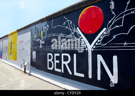 East Side Gallery, Graffiti in Berlin Stockfoto