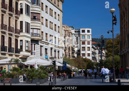 Spanien, Baskisches Land Region Guipuzcoa Provinz, San Sebastian, Waterfront Gebäude Stockfoto