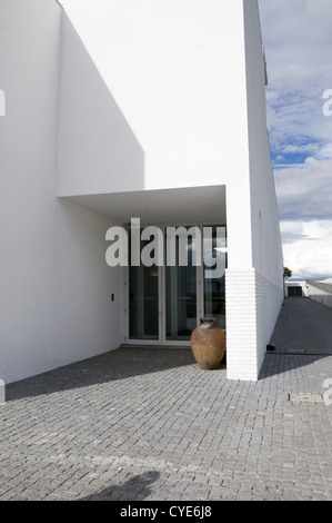 Adega Bürgermeister Weingut, von Siza Vieira entworfen. Alentejo, südlich von Portugal. Stockfoto