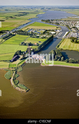 Die Niederlande, Lemmer, dampfbetriebenen Pumpen-Engine namens der Ir.D.F. Woudagemaal, UNESCO-Weltkulturerbe. Luft. Stockfoto