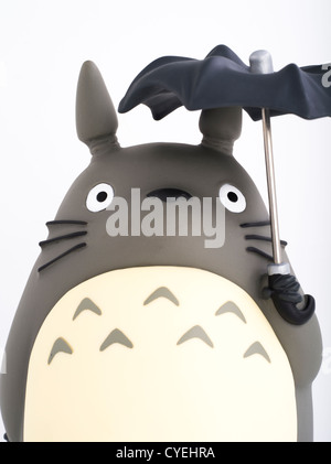 Totoro Spielzeug von Anime-Film Tonari keine Totoro / mein Nachbar Totoro, unter der Regie von Hayao Miyazaki, produziert von Studio Ghibli Stockfoto