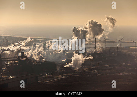 Den Niederlanden, Ijmuiden, TATA Steel Werk. Luft. Stockfoto