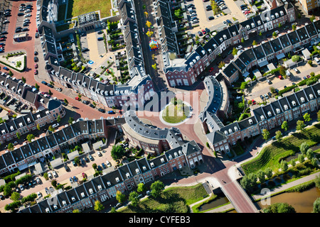 Die Niederlande, Helmond, Wohnviertel Brandevoort de Veste genannt. Architektur in traditionellen holländischen Stil. Luft. Stockfoto