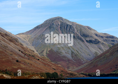 Die Fjälls und Berge rund um Wastwater in der Lake District Cumbria einzuschließende Great Gable Stockfoto