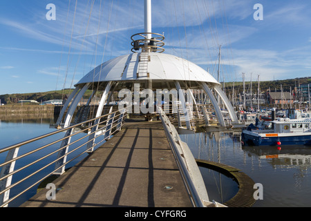 Die Crows Nest Aussichtsplattform im Hafen von Whitehaven Stockfoto