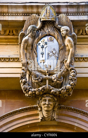 Kunstvollen dekorativen Wappen Wappen auf Klasse 1 aufgeführten Bodleian Library Oxford Oxfordshire England Europa Stockfoto