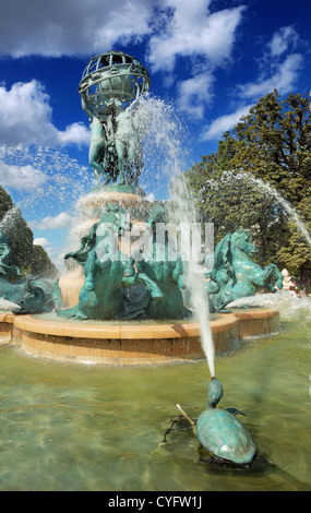 Der Brunnen von der Sternwarte (La Fontaine de Observatoire) oder die Brunnen vier Kontinente im Jardin Marco Polo, Süd Stockfoto