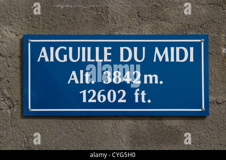 Mont Blanc - Beschilderung an der Aiguille du Midi Seilbahn Station [Frankreich] Stockfoto