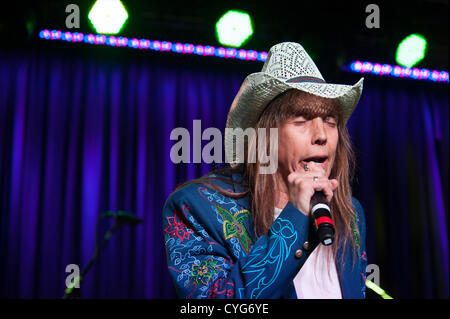 LINCOLN, CA-November 3: Straße 88 führt im Rahmen des Donners im November Wohltätigkeitsaktion für Placer County 10-35-Stiftung im Thunder Valley Casino Resort in Lincoln, Kalifornien am 3. November 2012 Stockfoto