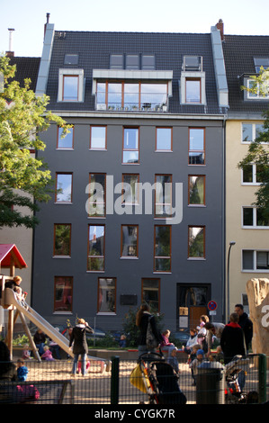 6 Reischplatz, Deutz, Appartementhaus auf dem Gelände der ehemaligen Synagoge, Köln, Köln, Nordrhein-Westfalen, Deutschland Stockfoto