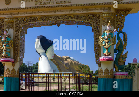 Myanmar, Bago, die riesige Statue des liegenden Buddha (Shwethalyaung Buddha) Stockfoto