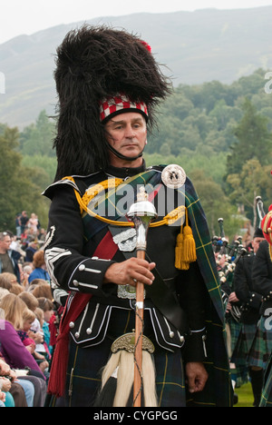 Schottische Massed Pipe Band spielt auf "Braemar Gathering" Stockfoto