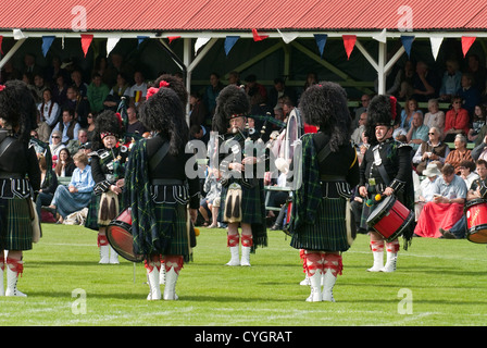 Schottische Massed Pipe Band spielt auf "Braemar Gathering" Stockfoto