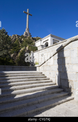 San Lorenzo del Escorial, Spanien - 27. Dezember 2009: Tal der gefallenen, bestellt von General Francisco Franco, gebaut im Speicher Stockfoto