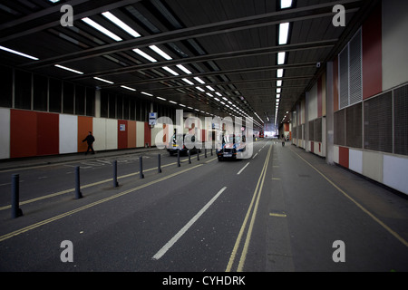 Beech Street Tunnel in der Barbican, City of London Stockfoto