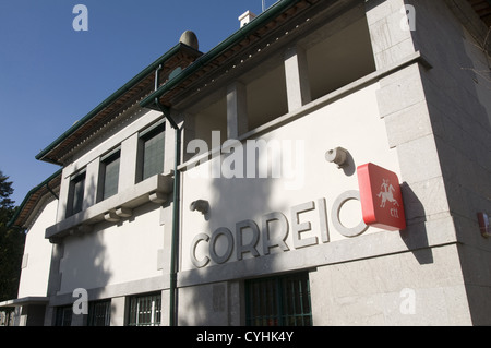Postamt in einer kleinen Stadt im Norden Portugals (Fafe) Stockfoto