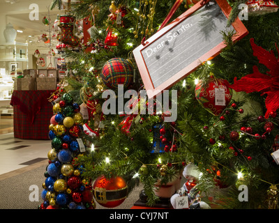 Herrn & Taylor, Urlaub Display, Flagship-Store, 424 Fifth Avenue, New York Stockfoto