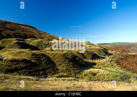 Kohle zu Haufen in der Nähe von Porth verwöhnen im Rhondda Tal vom Mynydd y Glyn in der Nähe von Pontypridd Süd wales uk Stockfoto