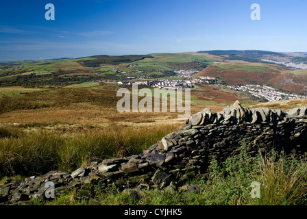 Landschaft in der Nähe von Porth im Rhondda Tal vom Mynydd y Glyn in der Nähe von Pontypridd Süd wales uk Stockfoto