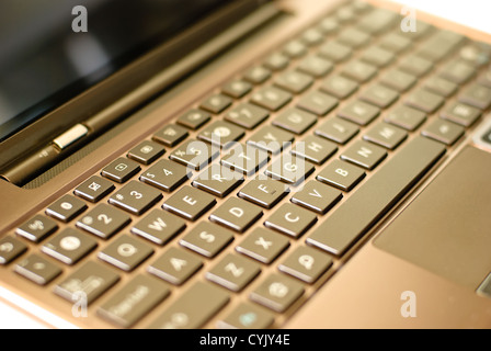 Die Tastatur für ein Pad. Eine spezielle Tastatur für eine Tablette in Nahaufnahme Stockfoto