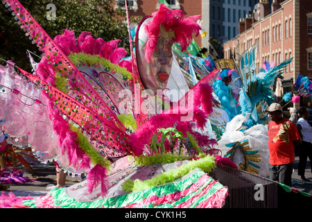 Bunte Kostüme St Pauls Afrikan Caribbean Carnival, Bristol, Vereinigtes Königreich. Stockfoto