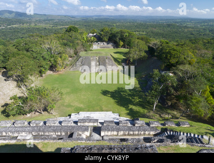 Blick von El Castillo Pyramide, antike Stätte Xunantunich, Cayo District, Belize Stockfoto