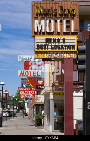 Motel-Schilder entlang des Mains Streifen Straße Reno, Nevada Stockfoto