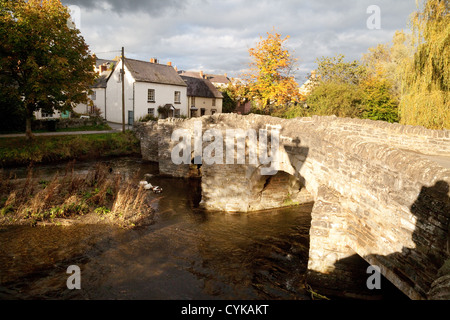 16. Jahrhundert alten Steinbrücke Lastesel an Clun, South Shropshire England UK Stockfoto