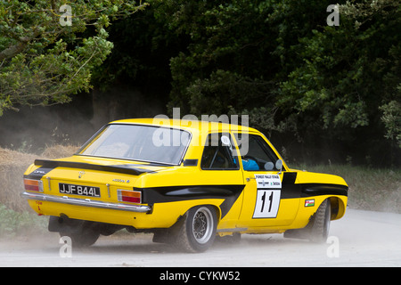 1972 Opel Ascona auf der Rallye-Bühne mit Fahrer Paul Howarth auf die 2012 Goodwood Festival of Speed, Sussex, UK. Stockfoto