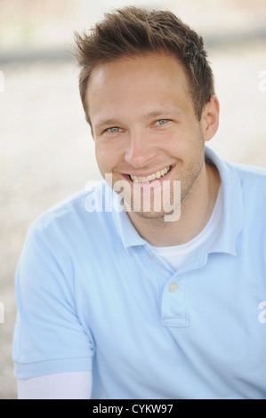 Nahaufnahme eines lächelnden Gesicht des Mannes Stockfoto