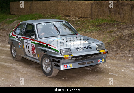 1981 Vauxhall Chevette HSR Rallye Auto mit Fahrer Lee Kedward auf die 2012 Goodwood Festival of Speed, Sussex, England, UK. Stockfoto