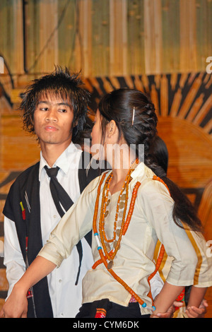 Wanchos Stämme Durchführung Tanz im Namdapha Öko-Kultur-Festival, Miao, Arunachal Pradesh, Indien Stockfoto