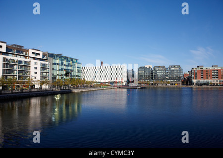 Grand Canal dock im sanierten Docklands Dublin Irland Stockfoto