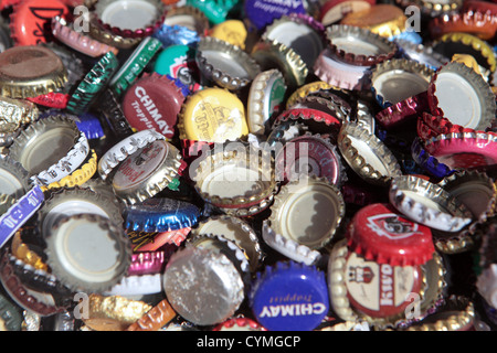 Bunte Sammlung von zahlreichen verschiedenen Bier Kronkorken, Studio Pic. Stockfoto