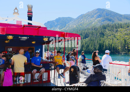 Lake Tahoe - Kreuzfahrt auf der MS Dixie II Schaufelrad-Dampfer. Stockfoto