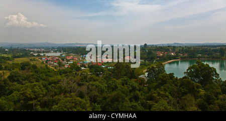 Blick von der NAN MYINT Turm am KANDAWGYI NATIONALGARTEN von PYIN U LWIN auch bekannt als MAYMYO - MYANMAR Stockfoto