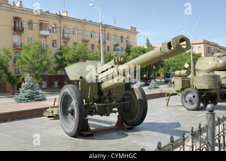 Haubitze - eine großkalibrige Waffe der Zeiten des zweiten Weltkriegs. Stockfoto