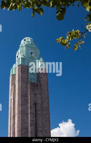 Uhrturm von Helsinki Finnland Hauptbahnhof, eröffnet im Jahre 1919 Stockfoto