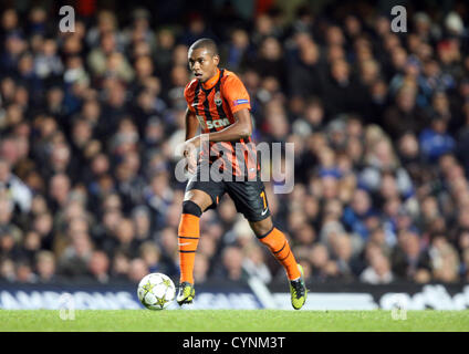 07.11.2012. London, England.  Fernandinho des FC Shakhtar Donetsk in Aktion während der UEFA Champions League-Gruppe E Spiel zwischen Chelsea und Schachtjor Donezk aus Stamford Bridge Stockfoto