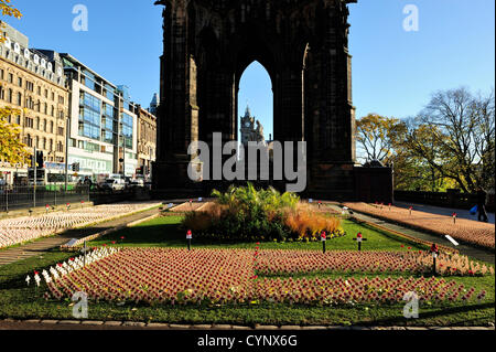 8. November 2012, Edinburgh, Schottland - Garden of Remembrance neben dem Scott Monument in den Princes Street Gardens anlässlich der diesjährigen Mohn Appell Stockfoto