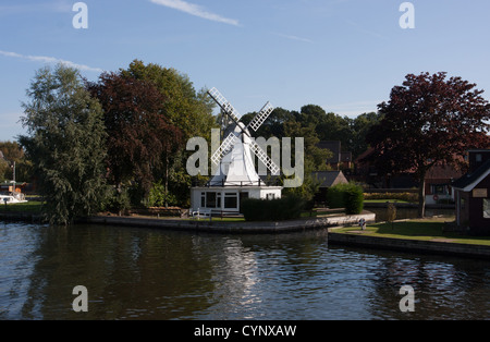 gmle2509 6424 Windmühle am Fluß Bure in der Nähe von Horning Norfolk England Großbritannien Stockfoto