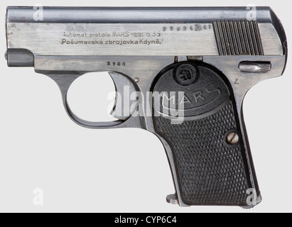 Eine Colt Modell 1902 (Sporting) Automatische Pistole, cal..38 ACP, Nr. 6033. Matt Bohrung, Zylinderlänge 6', kann durch sorgfältige Reinigung verbessert werden. 7-Schuss. Hergestellt im Jahr 1903. Auf beiden Seiten der Folienbeschriftung dieses Seriennummernbereichs. Original gebläute getupft, mehr so auf Griff und rechte Seite des Gleitschiffen. Fass noch fast vollständig gebläut. Schwarze Hartgummi-Griffplatten mit ausuferndem colt. Richtiges Magazin, Basis mit 'CAL 38 / Colt' gekennzeichnet. Relativ selten, Gesamtproduktion nur 7500 Waffen. Erwerbsscheinpflichtig,historisch,historisch,1900er,20th century,civil handgu,Additional-Rights-Clearences-not available Stockfoto