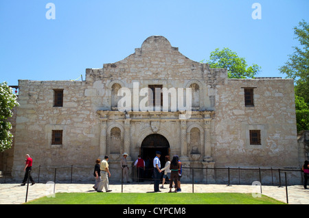 Die Kapelle der Alamo Mission in der Innenstadt von San Antonio, Texas, USA. Stockfoto